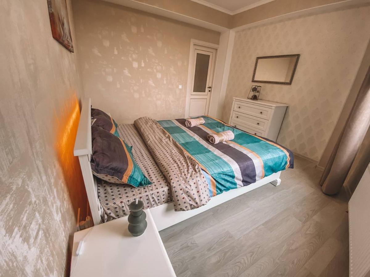 Luxury Sky Apartment คีชีเนา ภายนอก รูปภาพ